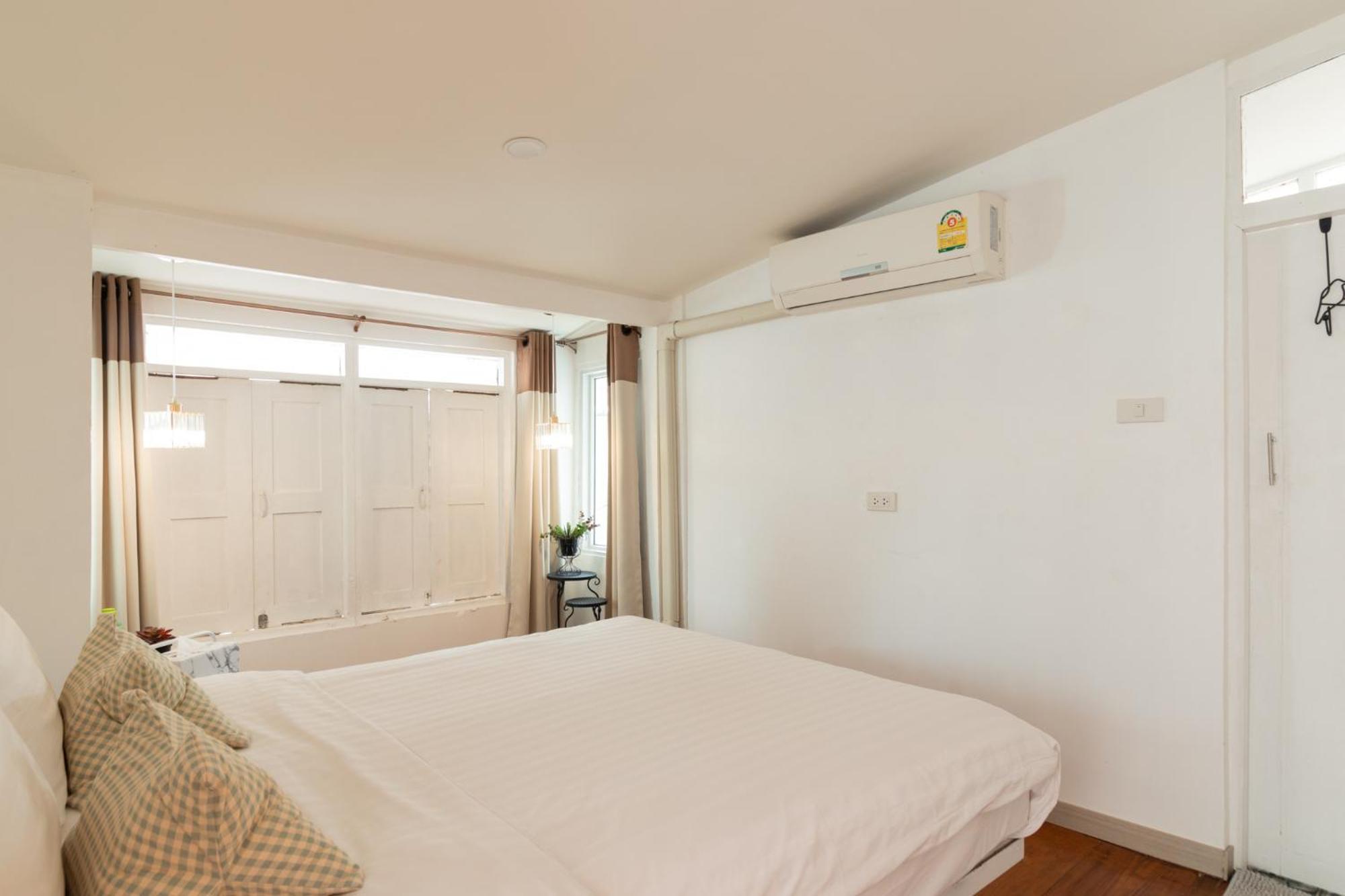 Sherva101 Home And Hostel Chiang Mai Bilik gambar
