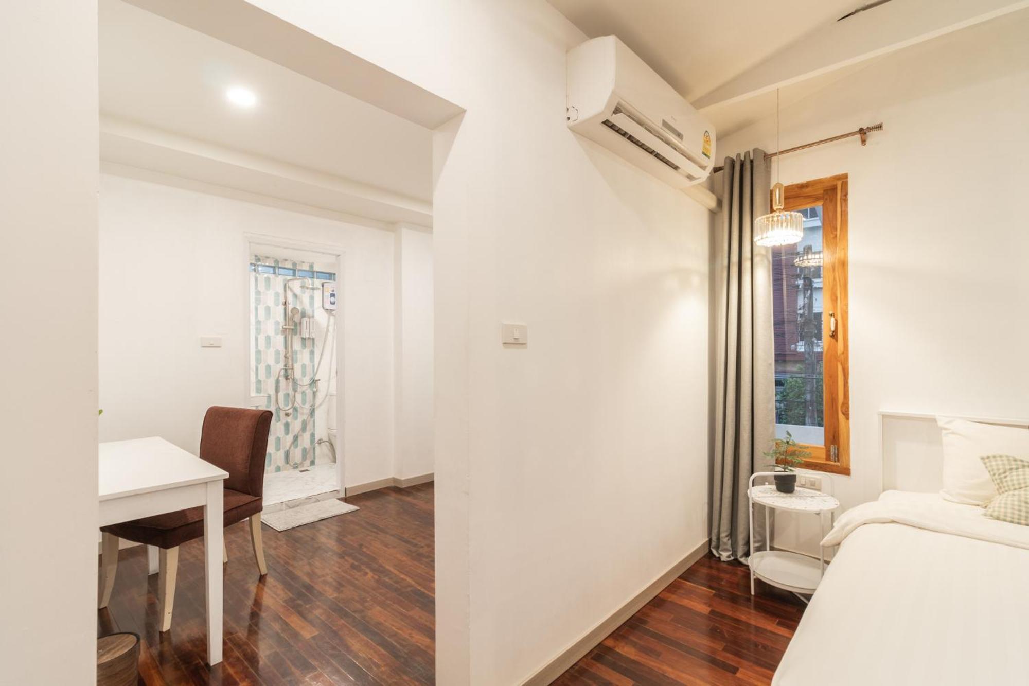 Sherva101 Home And Hostel Chiang Mai Bilik gambar