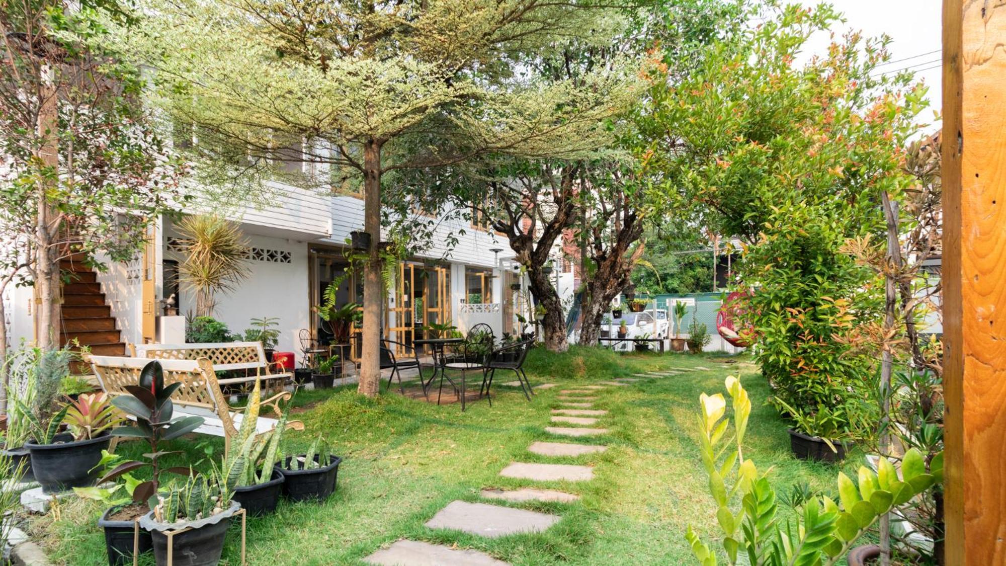 Sherva101 Home And Hostel Chiang Mai Luaran gambar